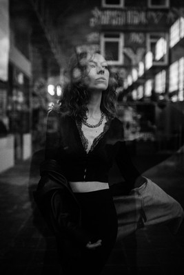 » #9/9 « / Birth of the retro noir / Blog post by <a href="https://strkng.com/en/photographer/turamania+art/">Photographer Turamania Art</a> / 2022-04-02 12:20 / Schwarz-weiss