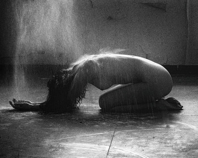 » #7/9 « / Gehe nicht gelassen in die gute Nacht... / Blog post by <a href="https://strkng.com/en/photographer/mario+von+oculario/">Photographer Mario von Oculario</a> / 2019-08-23 09:43 / Nude