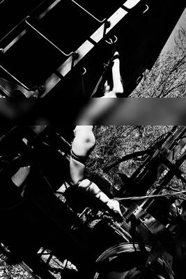 » #5/9 « / Blog post by <a href="https://strkng.com/en/photographer/photo-wink/">Photographer Photo_Wink</a> / 2020-07-03 00:19 / Nude / nude,female,shibari,ropes,suspension,train