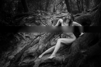 » #2/7 « / Waldgeboren / Blog post by <a href="https://strkng.com/en/model/mahamaya/">Model mahamaya</a> / 2020-10-04 22:19