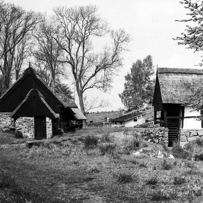 Slusegård Vandmølle / Schwarz-weiss / Slusegård Vandmølle,wassermühle,bornholm,analog,museum,6x6,schwarzweiss,blackandwhite