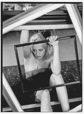 » #9/9 « / Framed / Witi / Blog-Beitrag von <a href="https://strkng.com/de/fotograf/joe+hogan/">Fotograf Joe Hogan</a> / 22.04.2022 19:38