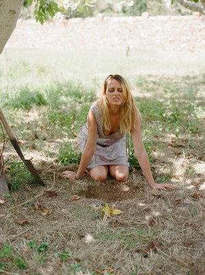 » #7/9 « / The Things We Leave Behind / Moving On / Blog post by <a href="https://strkng.com/en/photographer/joe+hogan/">Photographer Joe Hogan</a> / 2023-09-29 19:05
