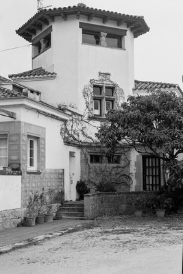 » #5/9 « / La Gavina, s&#039;Agaró / Blog post by <a href="https://strkng.com/en/photographer/joe+hogan/">Photographer Joe Hogan</a> / 2025-03-10 13:10