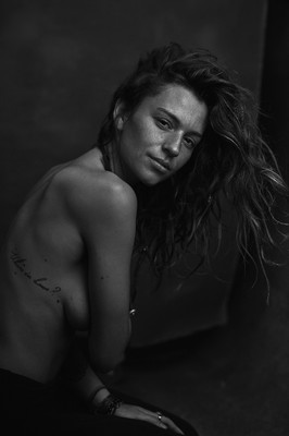 » #1/9 « / Jessie / Blog post by <a href="https://strkng.com/en/photographer/rainer+moster/">Photographer Rainer Moster</a> / 2019-05-03 14:59