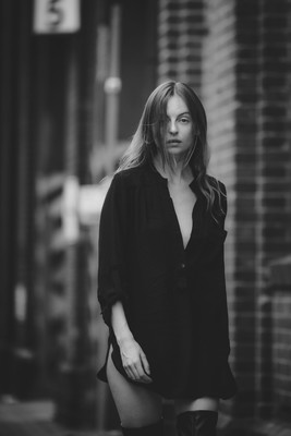 » #6/9 « / Kaya / Blog post by <a href="https://strkng.com/en/photographer/chris+w-+braunschweiger/">Photographer Chris W. Braunschweiger</a> / 2023-01-19 23:22 / Street