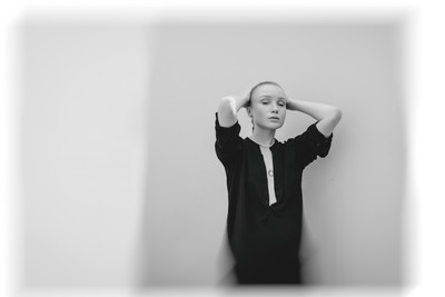 » #4/4 « / Bogdana / Blog-Beitrag von <a href="https://strkng.com/de/fotograf/chris+w-+braunschweiger/">Fotograf Chris W. Braunschweiger</a> / 09.09.2023 09:27 / Portrait