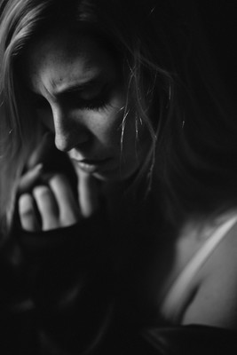 » #3/8 « / Theresa / Blog post by <a href="https://strkng.com/en/photographer/alexander+hopp/">Photographer Alexander Hopp</a> / 2019-05-25 19:16