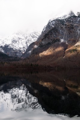 » #3/9 « / ... and suddenly you feel very small ... (2022) / Blog-Beitrag von <a href="https://renegreinerfotografie.strkng.com/de/">Fotograf René Greiner Fotografie</a> / 30.11.2022 19:33 / Natur / nature,natur,naturephotography,lake,königssee,watzmann,alpen,alps,wasser,wasserspiegelung,dawn,calmness,tranquility