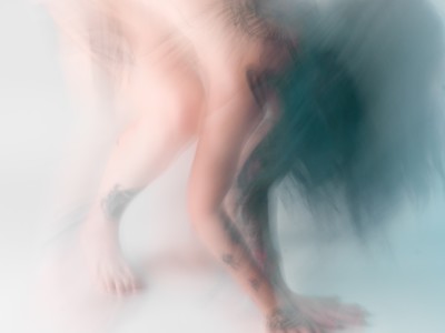 1/2sec / Nude