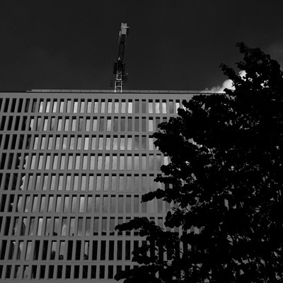 » #3/7 « / Narchitecture: integrating nature with humanity / Blog post by <a href="https://strkng.com/en/photographer/ugrandolini/">Photographer ugrandolini</a> / 2019-06-22 12:13 / Stadtlandschaften / nature,architecture,monochrome,sky