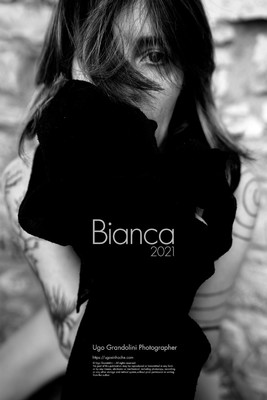 Bianca 2021 / Fine Art / fineart,portrait,black,white,naturallight,eye,face,hidden,tattoo
