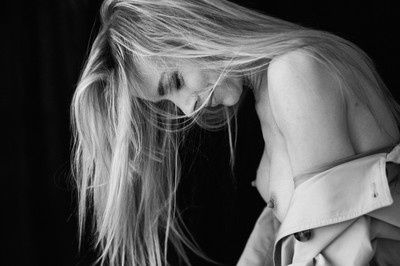 » #9/9 « / Kerstin / Blog post by <a href="https://strkng.com/en/photographer/peter+k%C3%A4chele/">Photographer Peter Kächele</a> / 2022-04-05 13:37 / Portrait