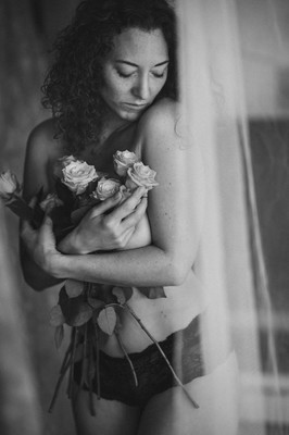 » #5/9 « / Flowers / Blog-Beitrag von <a href="https://strkng.com/de/fotograf/peter+k%C3%A4chele/">Fotograf Peter Kächele</a> / 29.01.2025 16:16 / Portrait