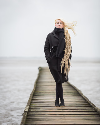 » #3/6 « / 'stormy day' with Hana / Blog post by <a href="https://strkng.com/en/photographer/marseiphoto/">Photographer marseiphoto</a> / 2020-02-14 18:03 / Portrait