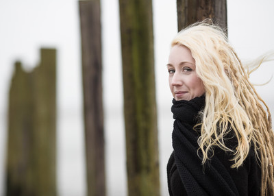 » #6/6 « / 'stormy day' with Hana / Blog-Beitrag von <a href="https://strkng.com/de/fotograf/marseiphoto/">Fotograf marseiphoto</a> / 14.02.2020 18:03 / Portrait