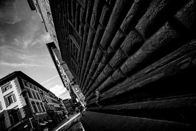 » #2/6 « / Dark Shadows / Blog-Beitrag von <a href="https://strkng.com/de/fotograf/volkan+sorkun/">Fotograf Volkan Sorkun</a> / 30.09.2019 16:16 / Street