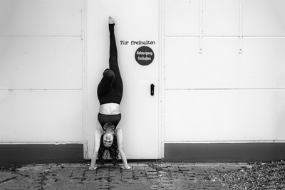 » #1/3 « / Heute mal was zum Thema „Umgang mit Models“ / Blog post by <a href="https://strkng.com/en/photographer/uwe+leininger/">Photographer Uwe Leininger</a> / 2020-08-17 19:31 / Konzeptionell