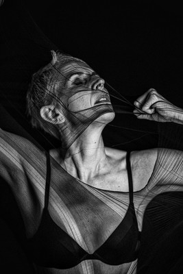 » #9/9 « / VERSTRICKUNGEN / Blog-Beitrag von <a href="https://strkng.com/de/model/neram06/">Model NERAM06</a> / 25.11.2019 20:42