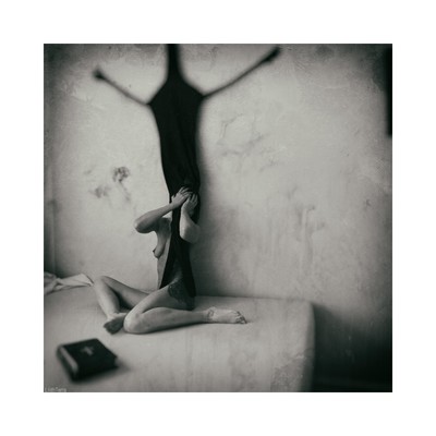 » #1/2 « / Blog post by <a href="https://strkng.com/en/photographer/lilith+terra/">Photographer Lilith Terra</a> / 2021-11-07 17:14 / Schwarz-weiss