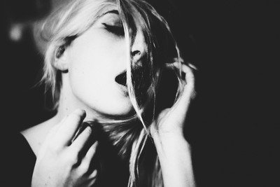 » #3/4 « / The face is the most interesting part of the body / Blog post by <a href="https://strkng.com/en/photographer/mike+stacey/">Photographer Mike Stacey</a> / 2019-11-17 08:24 / Portrait