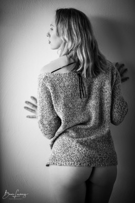 The Pullover / Nude / Nude,woman,indoor,availablelight,bnw