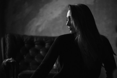 » #2/7 « / ...in the shadow / Blog post by <a href="https://strkng.com/en/photographer/olaf+korbanek/">Photographer Olaf Korbanek</a> / 2020-02-29 08:50 / Schwarz-weiss