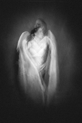 » #1/7 « / Angel and Death / Blog post by <a href="https://marcusschmidt.strkng.com/en/">Photographer Marcus Schmidt</a> / 2021-07-16 15:16