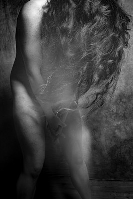 » #7/9 « / Nude Portrait / Blog-Beitrag von <a href="https://marcusschmidt.strkng.com/de/">Fotograf Marcus Schmidt</a> / 04.10.2021 16:15