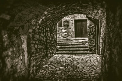 » #4/9 « / Pognana Lario – The Secrets of Lake Como / Blog-Beitrag von <a href="https://strkng.com/de/fotograf/storvandre+photography/">Fotograf Storvandre Photography</a> / 08.01.2021 12:31 / Dokumentation