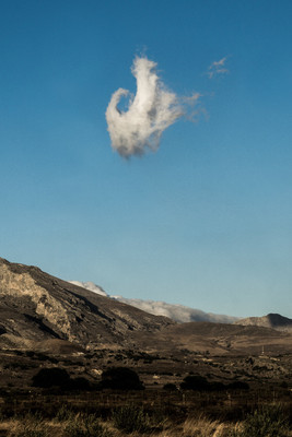 the lonesome  cloud / Reise / wolke,cloud,berge,mountains,molwanien,landdesschadhaftenlächelns