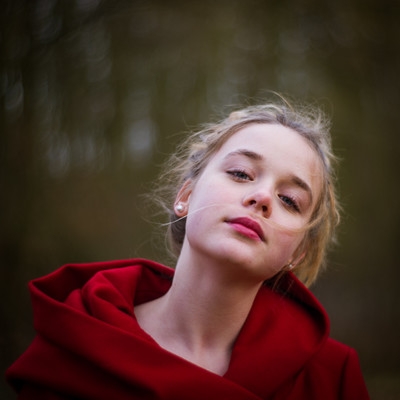 » #5/6 « / little red riding hood / Blog-Beitrag von <a href="https://strkng.com/de/fotografin/sanna+dimario/">Fotografin Sanna Dimario</a> / 17.01.2020 22:31