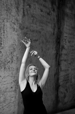 » #3/9 « / paulina / Blog post by <a href="https://strkng.com/en/photographer/sanna+dimario/">Photographer Sanna Dimario</a> / 2020-06-24 20:09