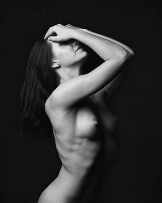 » #1/9 « / Ballerina - Fine Art / Blog-Beitrag von <a href="https://sammet.strkng.com/de/">Fotograf Max Sammet</a> / 14.01.2023 23:13 / Nude