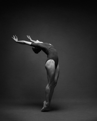 » #6/9 « / Ballerina - Fine Art / Blog post by <a href="https://sammet.strkng.com/en/">Photographer Max Sammet</a> / 2023-01-14 23:13 / Performance