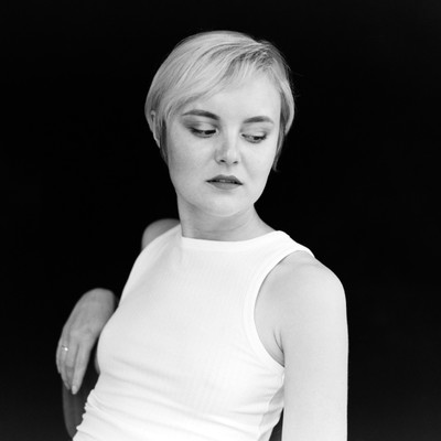 » #9/9 « / Liza - Timeless / Blog-Beitrag von <a href="https://sammet.strkng.com/de/">Fotograf Max Sammet</a> / 10.09.2023 12:58 / Portrait