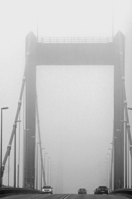 » #3/5 « / Nebel in Ruhrort / Blog post by <a href="https://strkng.com/en/photographer/gernot+schwarz/">Photographer Gernot Schwarz</a> / 2019-12-02 18:26