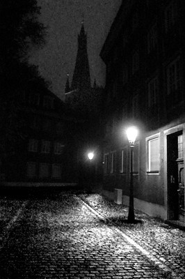 » #1/8 « / Düsseldorfer Altstadt / Blog-Beitrag von <a href="https://strkng.com/de/fotograf/gernot+schwarz/">Fotograf Gernot Schwarz</a> / 30.12.2019 16:00