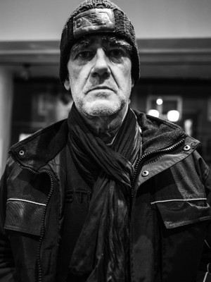» #9/9 « / Portraits / Blog post by <a href="https://strkng.com/en/photographer/gernot+schwarz/">Photographer Gernot Schwarz</a> / 2023-02-09 12:04
