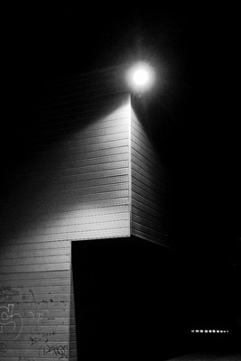 Industriegebäude / Architektur / Fotografie,schwarzweiss,Industriegebäude,Nacht