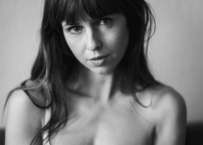 Katharina / Portrait / woman,model,potrait,homeshoot,availablelight