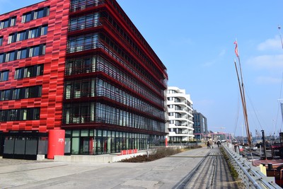 » #6/6 « / Berlin, Ost Hafen / Blog-Beitrag von <a href="https://strkng.com/de/fotograf/pots+pix/">Fotograf Pots Pix</a> / 25.03.2020 16:49