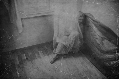 » #7/8 « / FrancescaWoodmans Arbeit neu interpretiert / Blog post by <a href="https://strkng.com/en/photographer/veronika--039-s+blickwinkel/">Photographer Veronika&#039;s Blickwinkel</a> / 2021-10-29 10:17