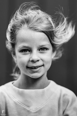 » #1/7 « / Trying out Rotolight AEOS with sunset / Blog post by <a href="https://strkng.com/en/photographer/fotofever/">Photographer FotoFever</a> / 2020-04-15 11:37 / Portrait