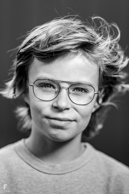 » #4/7 « / Trying out Rotolight AEOS with sunset / Blog post by <a href="https://strkng.com/en/photographer/fotofever/">Photographer FotoFever</a> / 2020-04-15 11:37 / Portrait