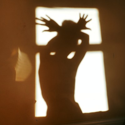 » #3/6 « / Shadow self. / Blog post by <a href="https://strkng.com/en/photographer/eliza+loveheart/">Photographer Eliza Loveheart</a> / 2020-12-28 14:08