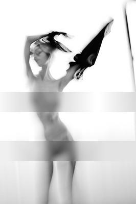 movement study #6 / Fine Art / fineart,portrait,fineartphotography,portraitphotography,distorrtion,nude,nudeportraits