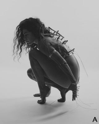 » #5/6 « / Interpolate - The Future Body / Blog post by <a href="https://strkng.com/en/photographer/apetura+dance+photography/">Photographer Apetura Dance Photography</a> / 2021-02-15 07:52