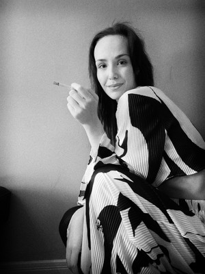 » #6/9 « / Smoking Lady / Blog post by <a href="https://strkng.com/en/photographer/matthias+petz+-mp-kunst-/">Photographer Matthias Petz (mp_kunst)</a> / 2024-10-28 14:14