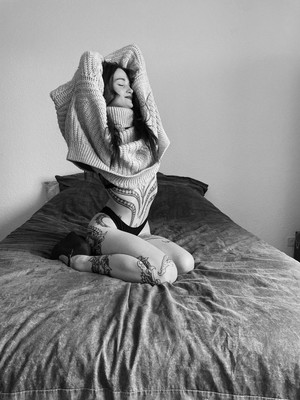 » #4/9 « / Boudoir Moments / Blog-Beitrag von <a href="https://mp-kunst.strkng.com/de/">Fotograf Matthias Petz (mp_kunst)</a> / 17.01.2025 09:58 / Nude